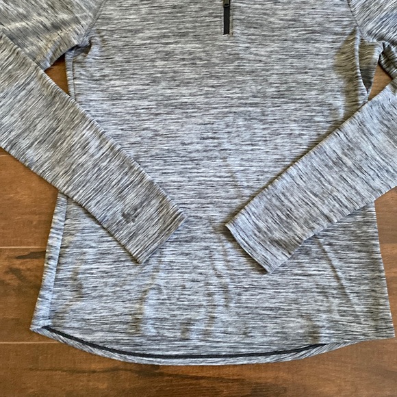 Under Armour - Heat Gear Long Sleeve Quarter Zip - Loose Fit - Grey - M - Picture 4 of 7